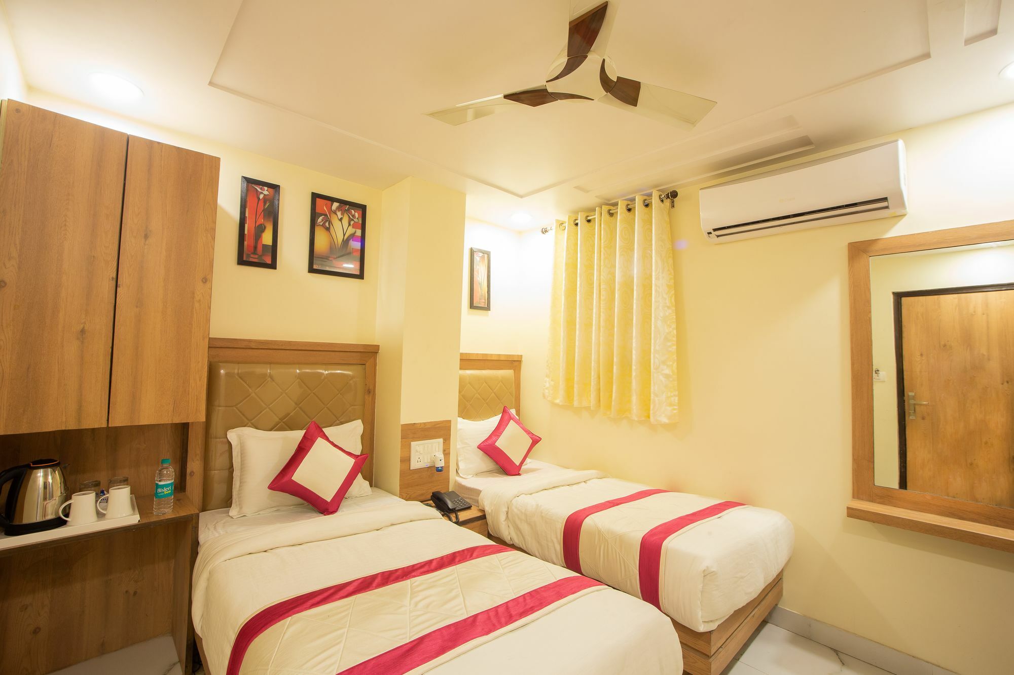 Hotel Sarthak Palace - By Pooja Hospitality Nowe Delhi Zewnętrze zdjęcie